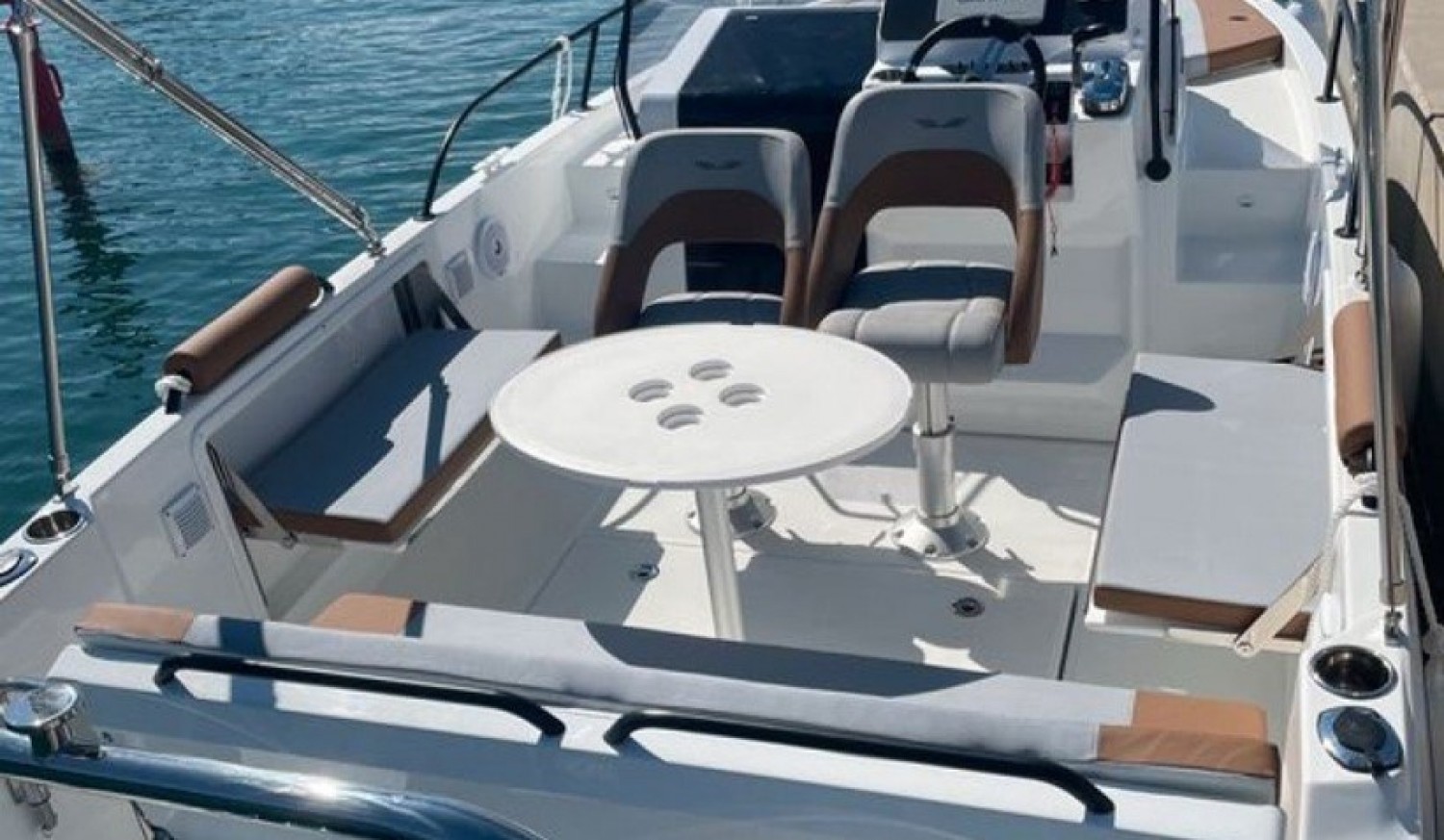 slider 2 Beneteau Flyer 7 SUNdeck